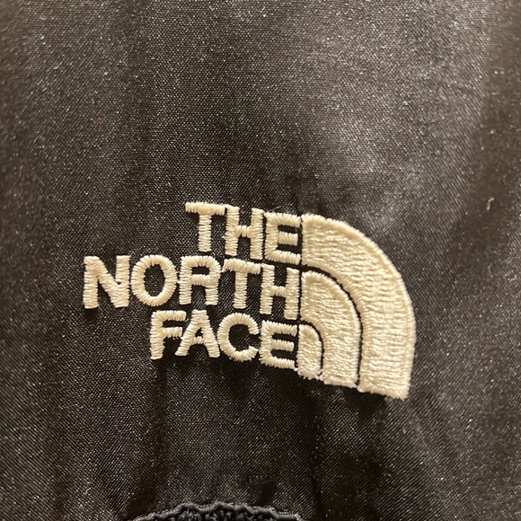 THE NORTH FACE Weather Jacket with so many zippers and pockets. - Picture 13 of 14